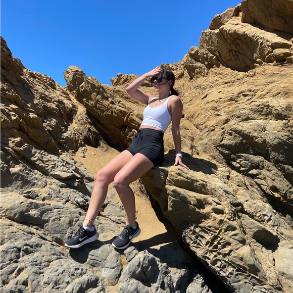 Meet your Posher, Gabi - Picture 6 of 6